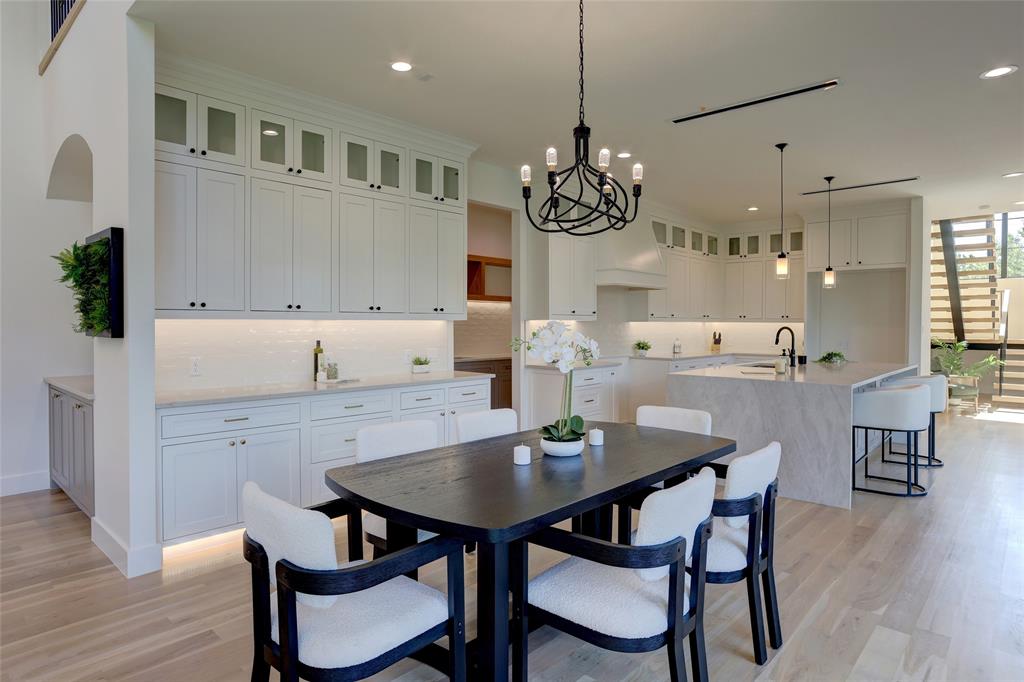 MIDWAY HOLLOW - Residential