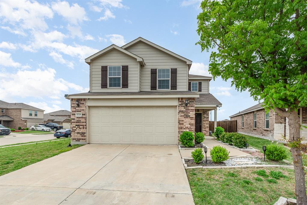 Charming two-story home in the desirable Travis Ranch Phase 2 addition in Forney, Texas. Elegant and meticulously
maintained, this 3-bedroom, 2.5-bath residence is nestled on a generous corner lot in the highly sought-after Travis Ranch
Phase 2 community of Forney, Texas. Boasting 2,044 sq. ft. of thoughtfully designed living space, this home offers a
seamless blend of comfort and sophistication. The open-concept layout features a gourmet kitchen with sleek finishes, a
spacious living area bathed in natural light, and a refined dining space. The primary suite offers a private retreat with an ensuite bath and walk-in closet. Enjoy outdoor living with ample yard space perfect for entertaining
and access to community amenities like parks and a pool. Conveniently located near schools,
shopping, and highways.