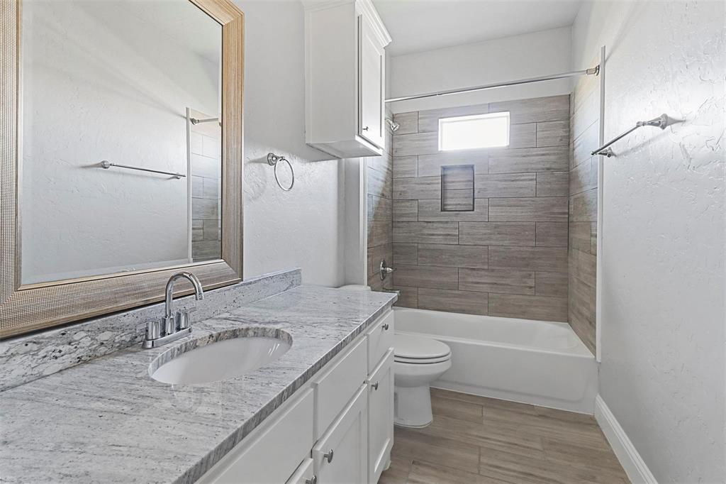 Charley Johnson's - Residential Lease