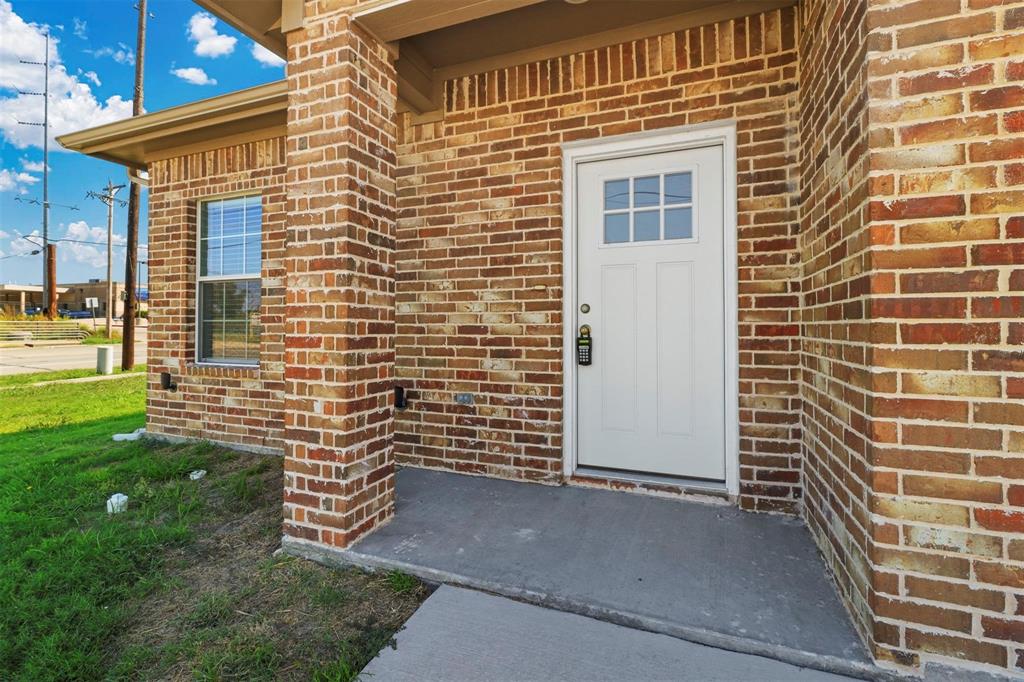 Charley Johnson's - Residential Lease