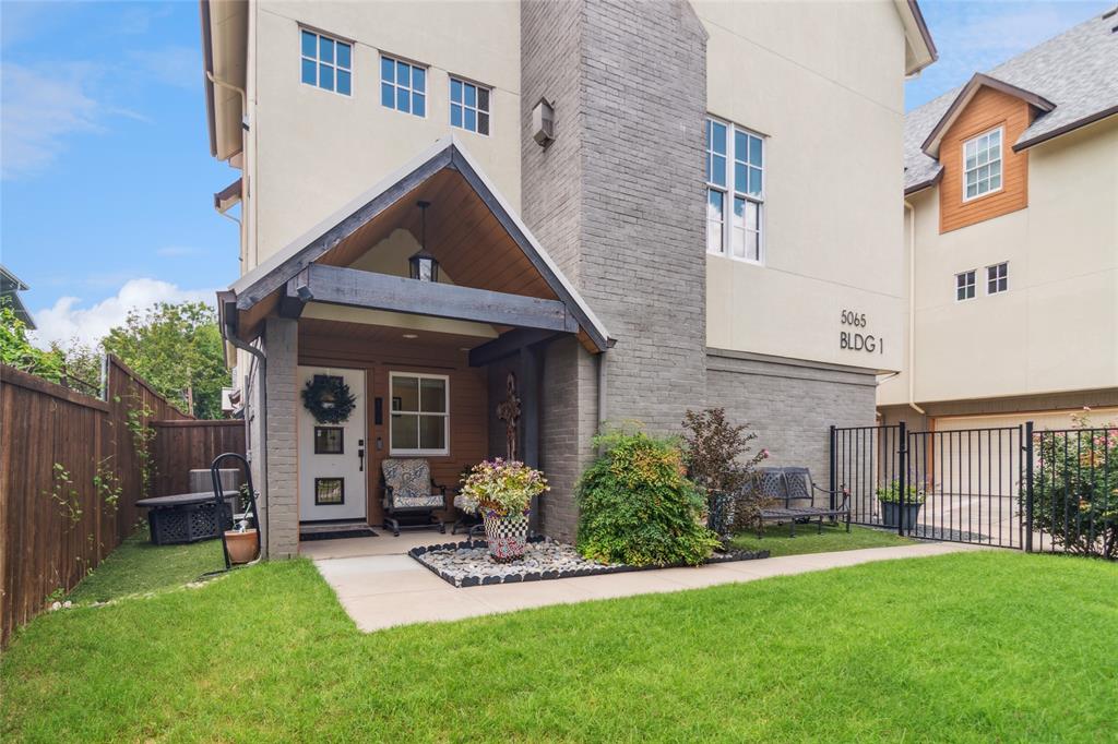**Seller offering buyer $7500 towards rate buy down or closing costs. Stylish Townhome Near Historic Swiss Avenue! Nestled among multimillion-dollar homes, this newer end-unit townhome offers the perfect blend of privacy, community, and modern comfort. Located in a boutique condo community, residents enjoy access to a large private, HOA-maintained dog park, 12 dedicated guest parking spots, and beautifully landscaped common areas. Inside, the home features an open-concept layout with soaring ceilings, abundant natural light from extra windows, and high-end finishes throughout. The chef’s kitchen is designed for entertaining with quartz countertops, oak hardwood floors, gas cooktop, convection oven, wine fridge, large walk-in pantry, and an oversized island. The spacious primary suite includes a large walk-in closet, and a serene bath retreat. Enjoy the convenience of a full-sized laundry room, plus a private fenced yard and patio ideal for pets and outdoor gatherings.