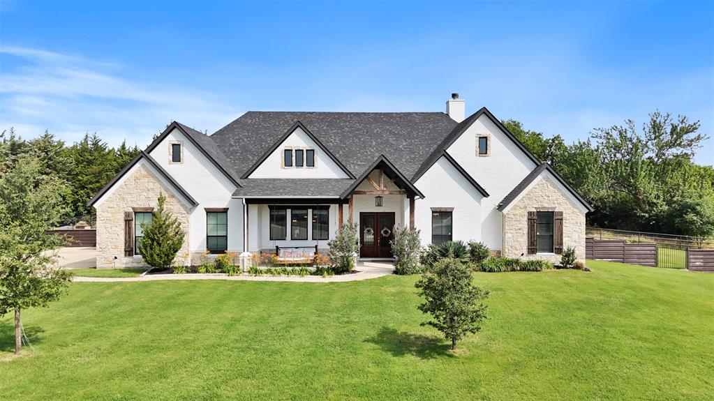 Cross Fence at Oak Vista - Residential