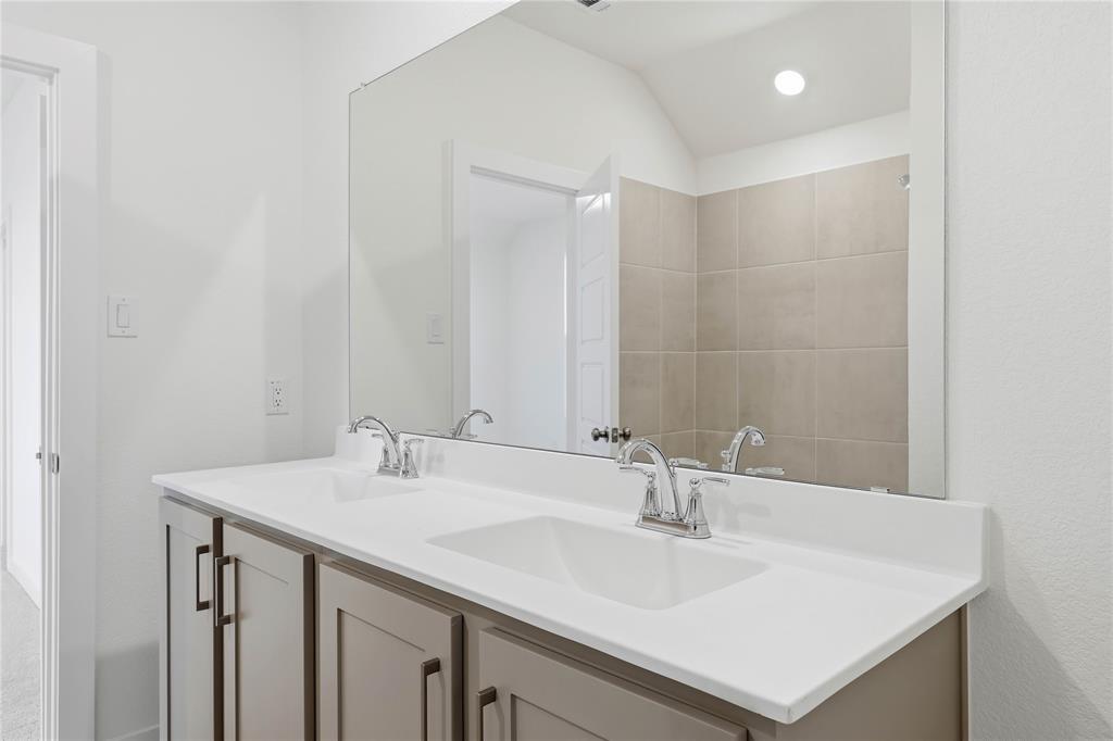 Meadow Lakes - Residential