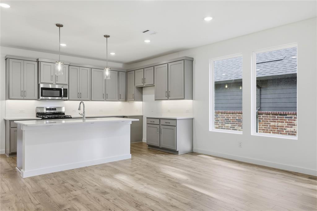 Meadow Lakes - Residential