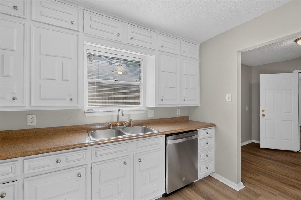 North Meadowbrook Village - Residential