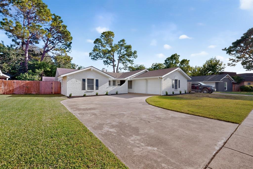 North Meadowbrook Village - Residential