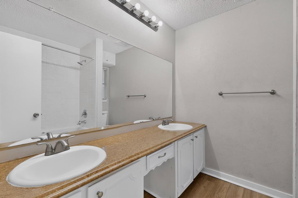 North Meadowbrook Village - Residential