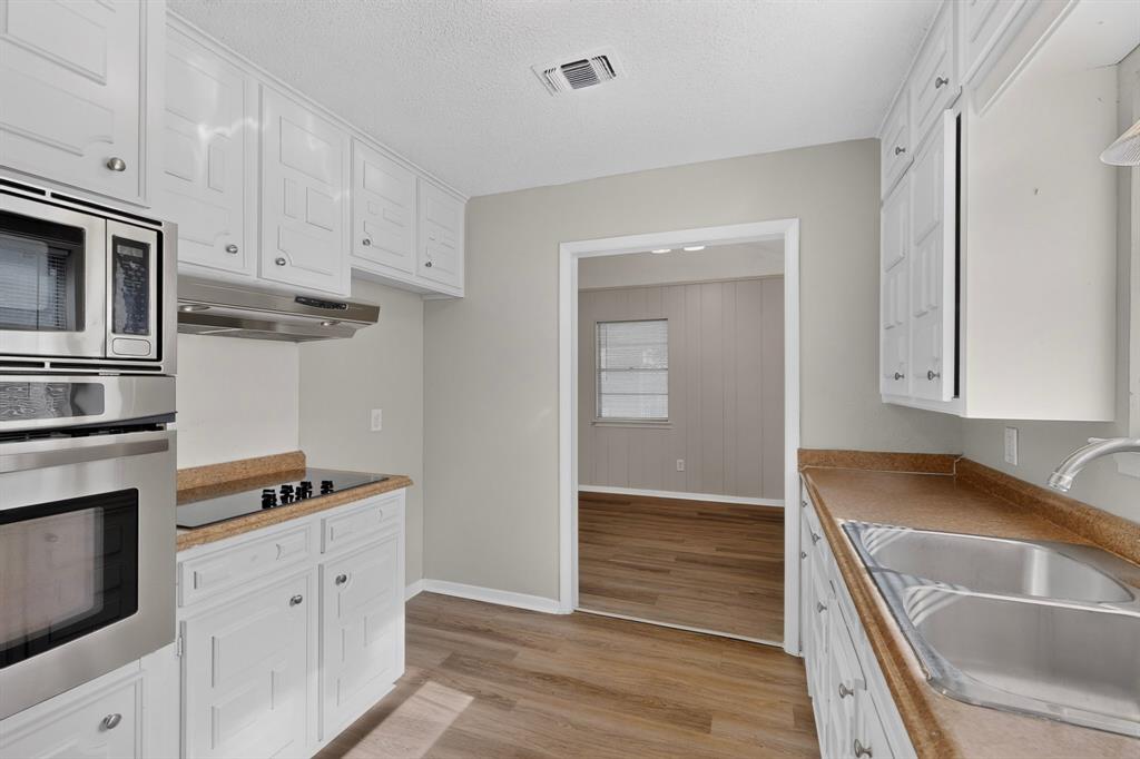 North Meadowbrook Village - Residential