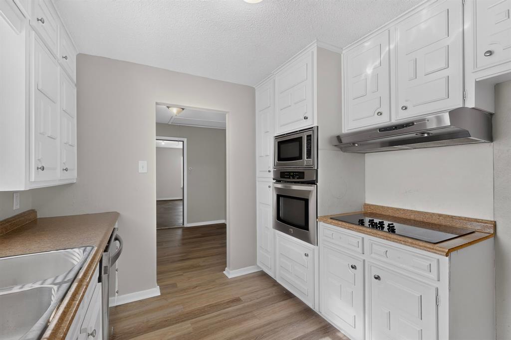 North Meadowbrook Village - Residential