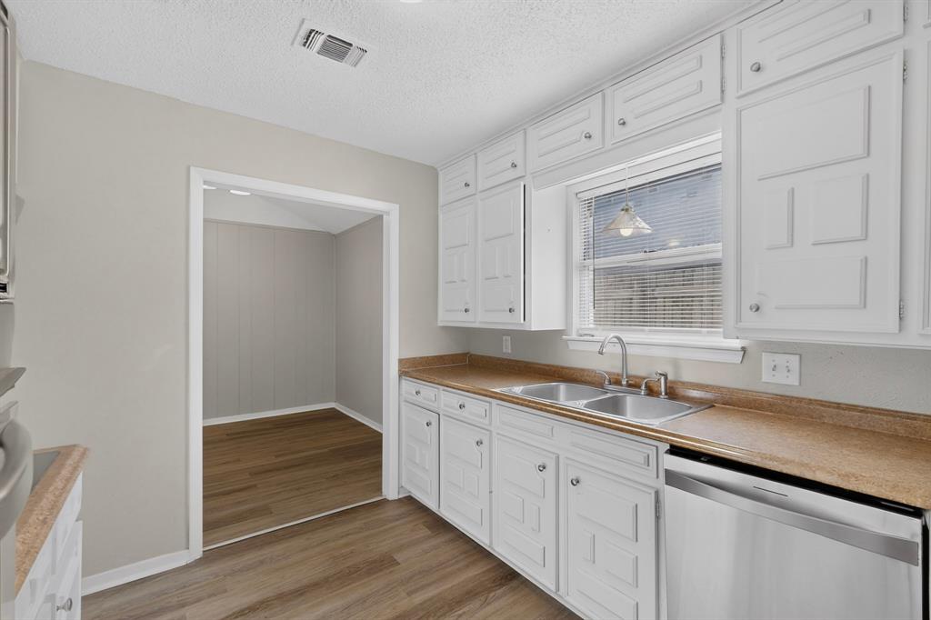 North Meadowbrook Village - Residential