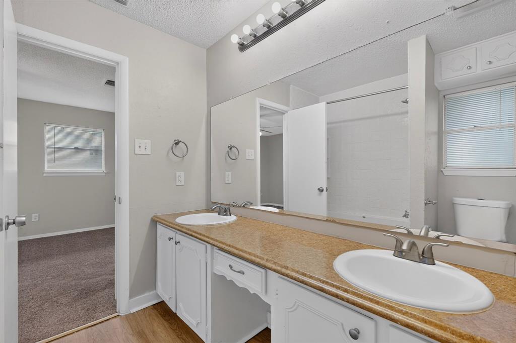 North Meadowbrook Village - Residential