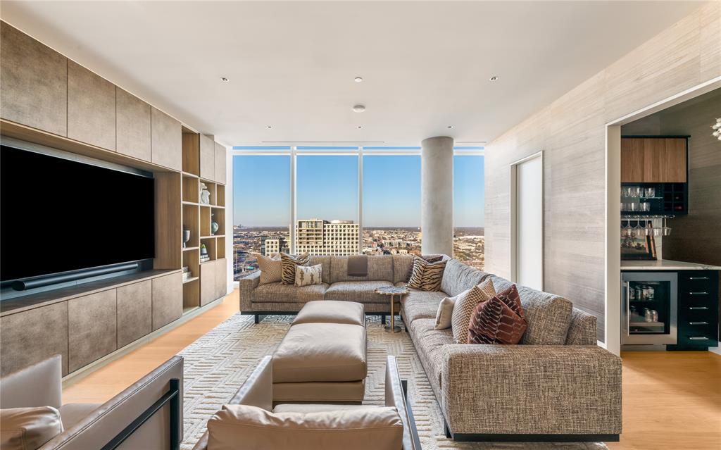 Arts Residences - Residential