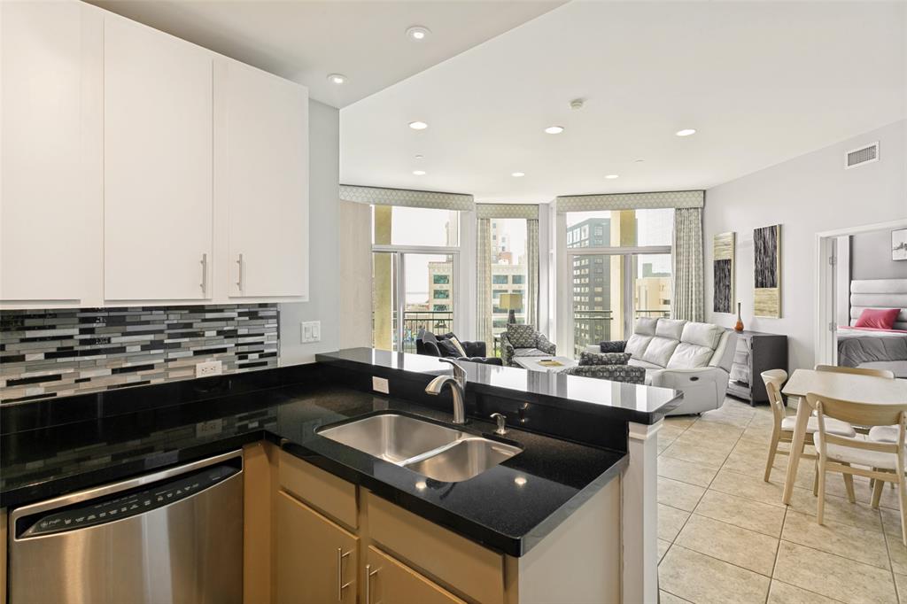 Tower Residential II Condo - Residential