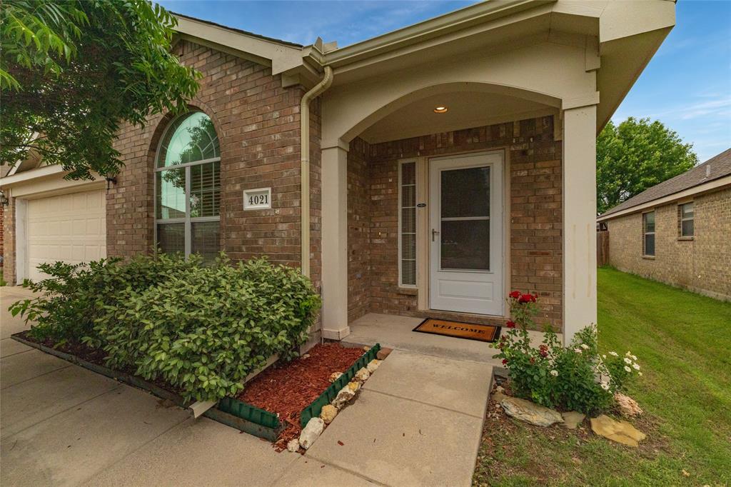 Wonderful flexible floorplan that will fit your needs and then some. New flooring in bedrooms and den June 2026. Enter to the formal dining and living area that could just be one big living area. The primary suite has an attached room that could be a nursery, office, reading room and more. The kitchen is open to roomy breakfast area. Kitchen has an island, gas range, microwave, 42 inch cabinets. A half wall separates the breakfast area from the den with fireplace with gas starter. Separate laundry room off the kitchen. The other 2 bedrooms are off their own hallway. Back patio is covered. Backyard is flat with nice grassy lawn. Great garage has epoxy floor. Pull down attic stairs. This is a great home. Don't miss it!