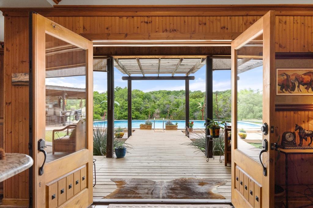 COUNTRY HILLS - Residential