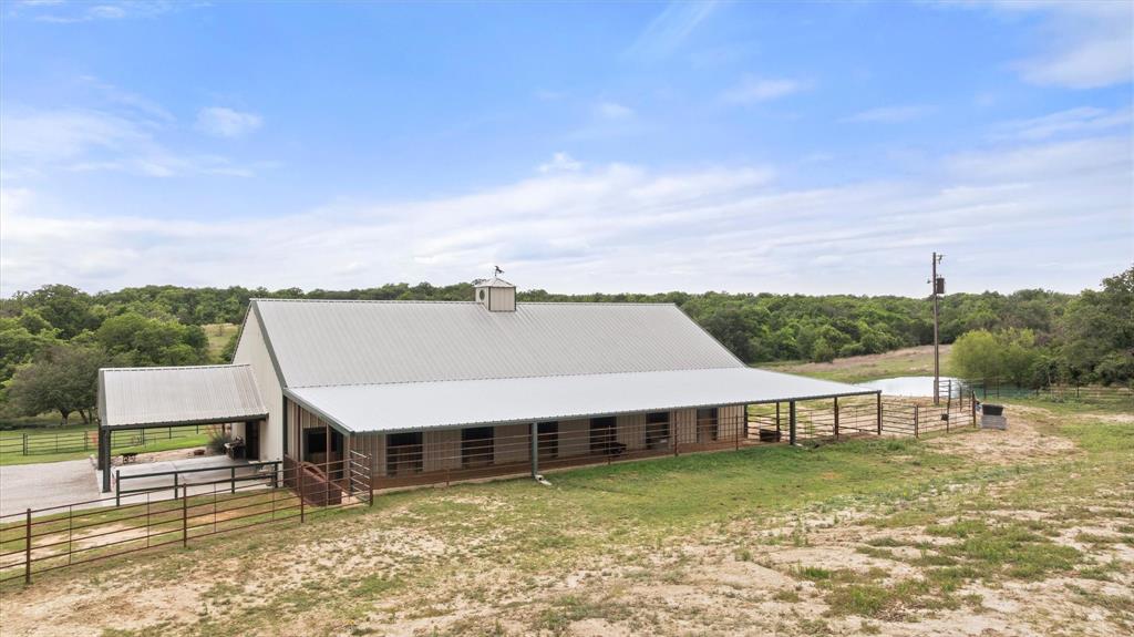 COUNTRY HILLS - Residential