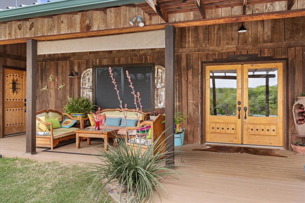 COUNTRY HILLS - Residential