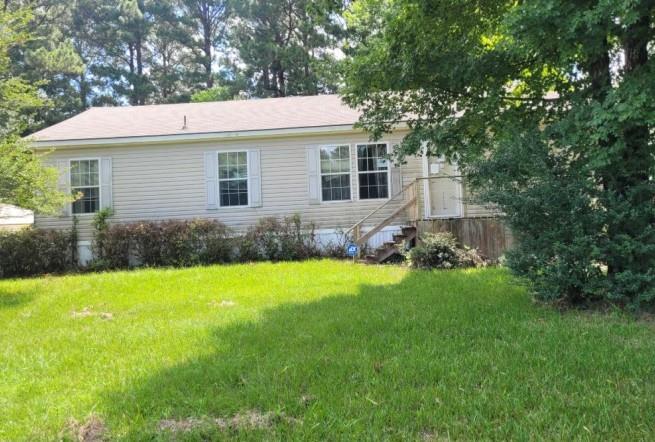 Opportunity awaits in this three bedroom two bath manufactured home.  Take a drive by and see if this may be your next investment.  ***SPECIAL NOTES: (1) This is a CASH ONLY transaction. (2) Seller to pay Taxes, HOA, and Municipal-Utility Liens. (3) Please read the Auction disclaimers carefully before placing a bid or submitting an offer. ***
