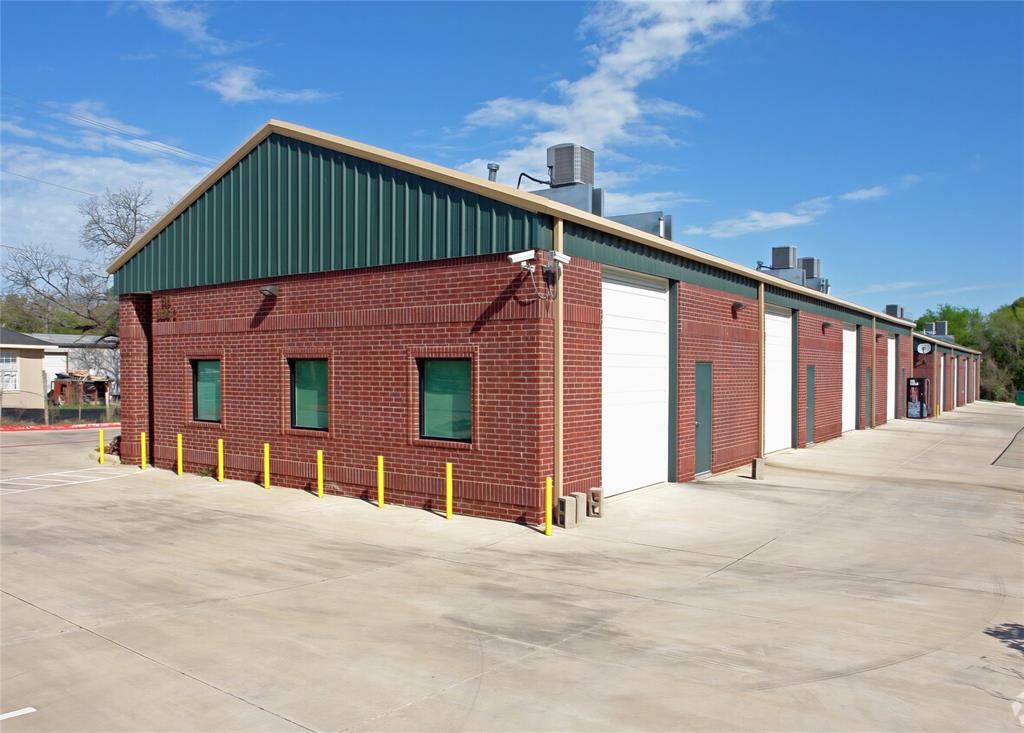 Bennett Park Center - Commercial Sale