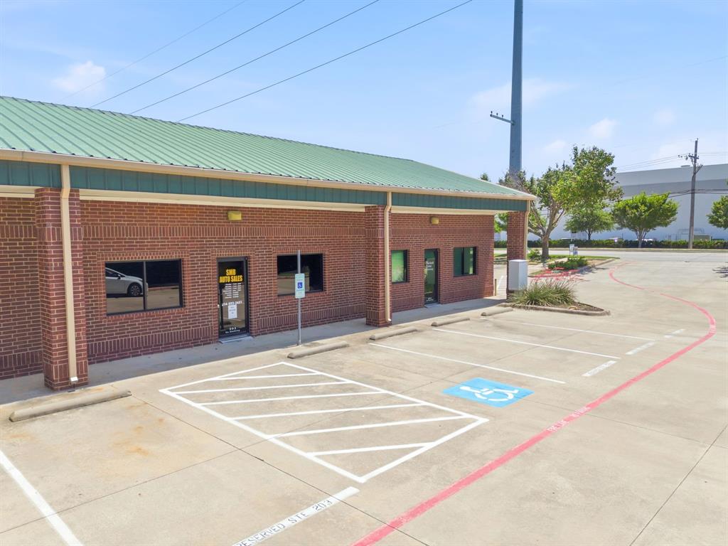 Bennett Park Center - Commercial Sale