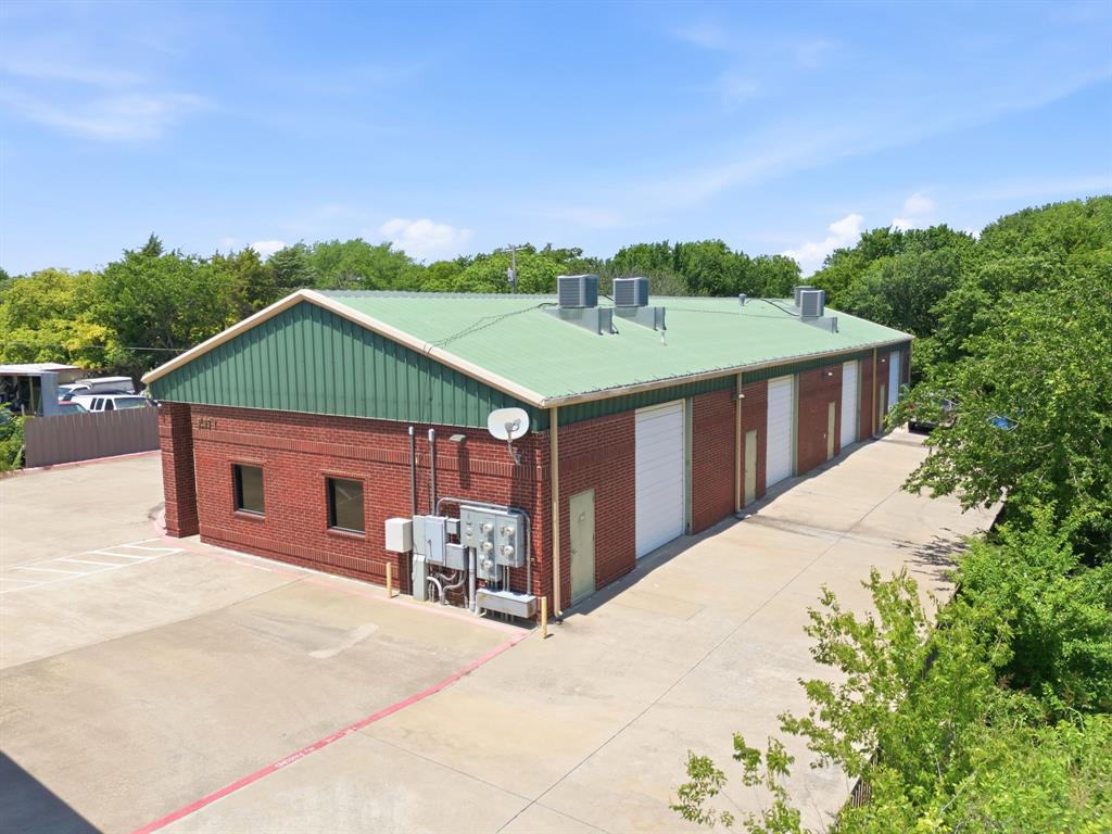 Bennett Park Center - Commercial Sale