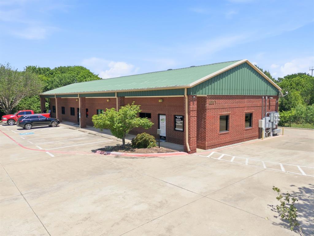 Bennett Park Center - Commercial Sale