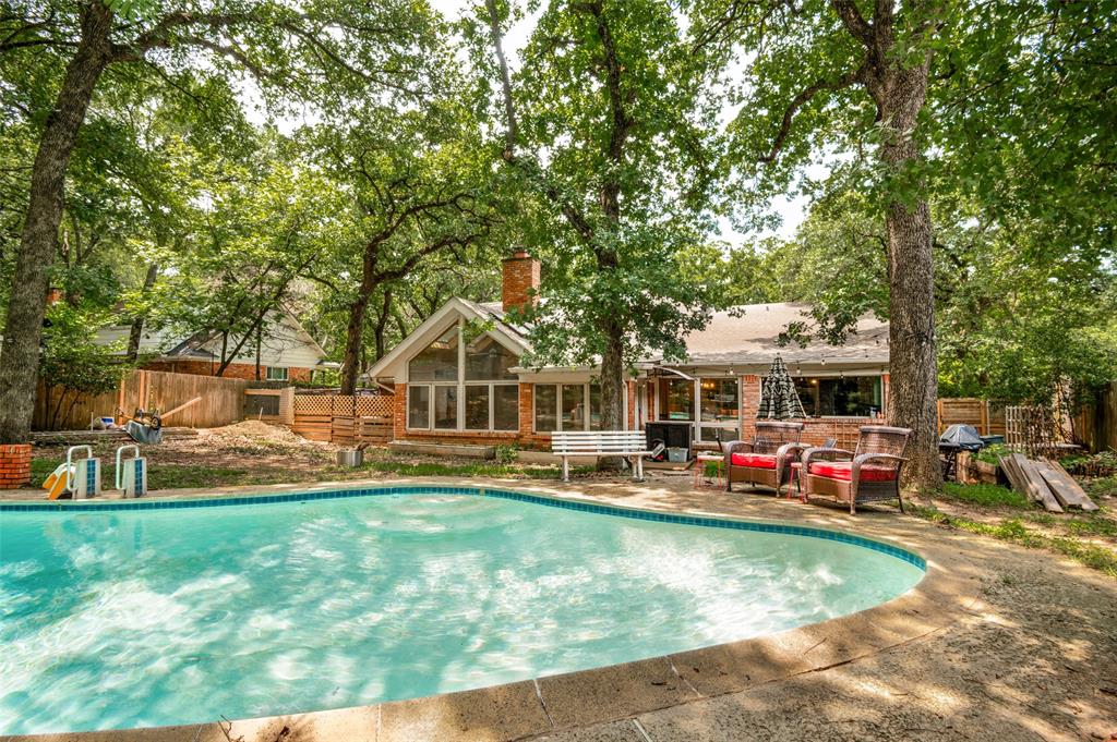 OAKS, THE (ARLINGTON) - Residential