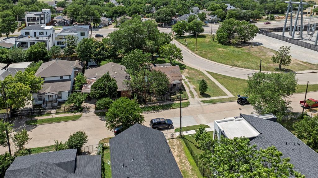 Prime Corner Lot Development Opportunity! Incredible opportunity for a new build on this 0.15-acre corner lot in the heart of the Trinity Groves area. Located in the Brantley's Junior subdivision, this property is the perfect canvas for your custom vision. The existing 1950s-built home is a tear-down but offers the advantage of existing utility connections for plumbing and electric. Situated in a rapidly developing location, the value is strictly in the land.
Strictly no showings permitted; please do not disturb the occupant. Bring your builder and secure this high-potential corner site today!  Information deemed reliable but not guaranteed. Buyer and Buyer’s Agent are responsible for independently verifying all information, including but not limited to: square footage, acreage, school districts, utilities, and zoning. Listing Agent and Broker make no warranties, expressed or implied, regarding the accuracy of the data provided or the suitability of the property for any specific use.