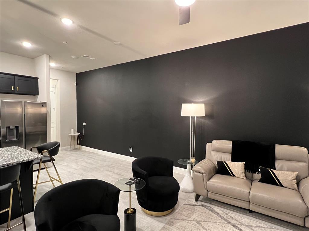 Gables At Ohio - Residential Lease