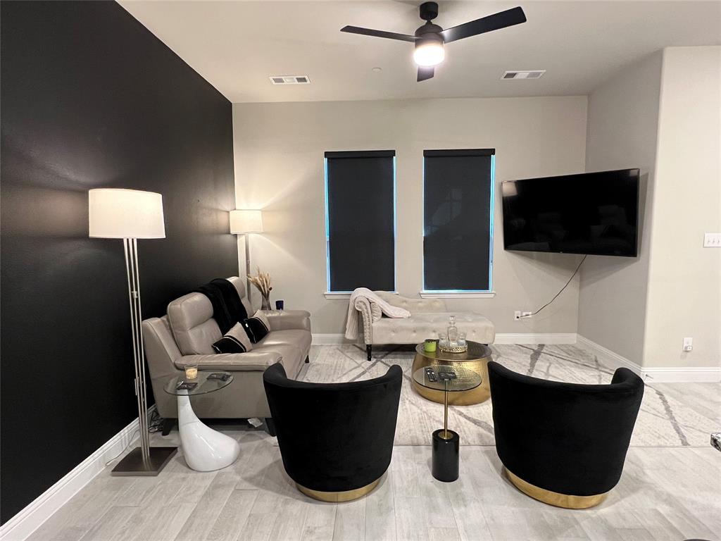 Gables At Ohio - Residential Lease