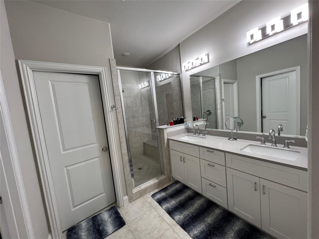 Gables At Ohio - Residential Lease