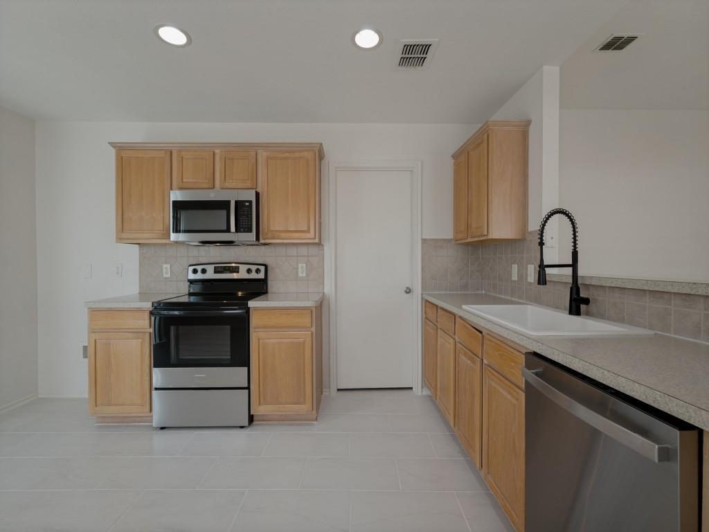 Cross Oak Ranch PH 2 TR4 - Residential