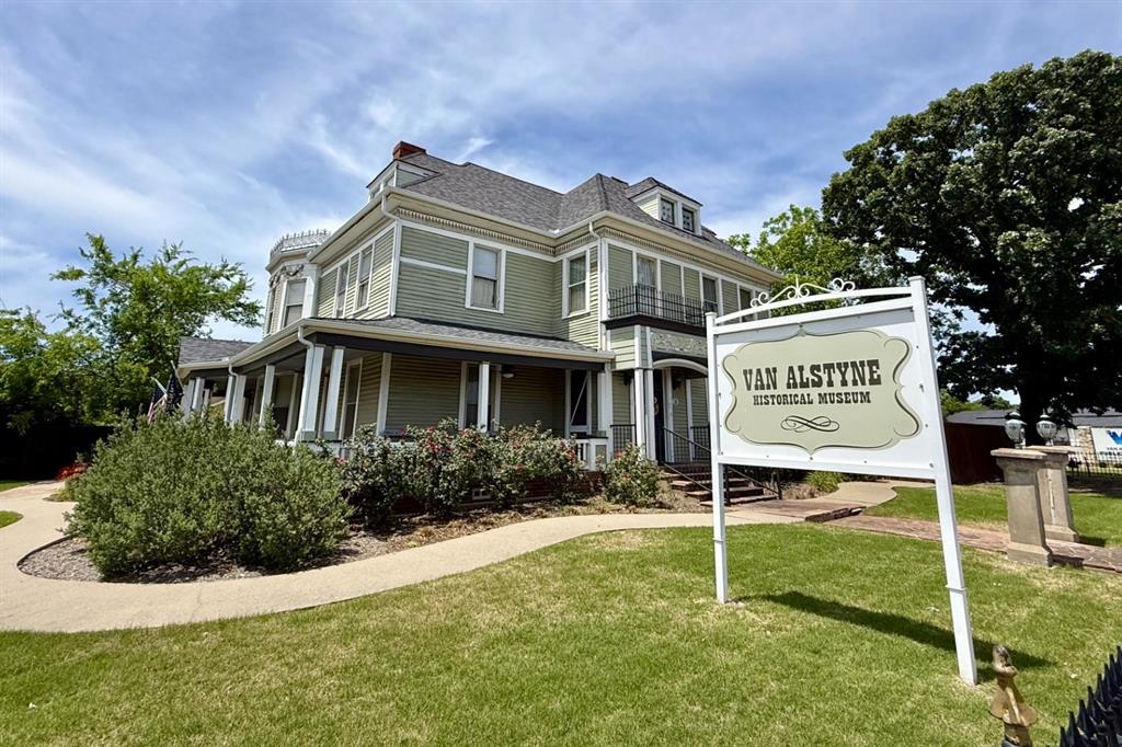 Oaklawn - Residential
