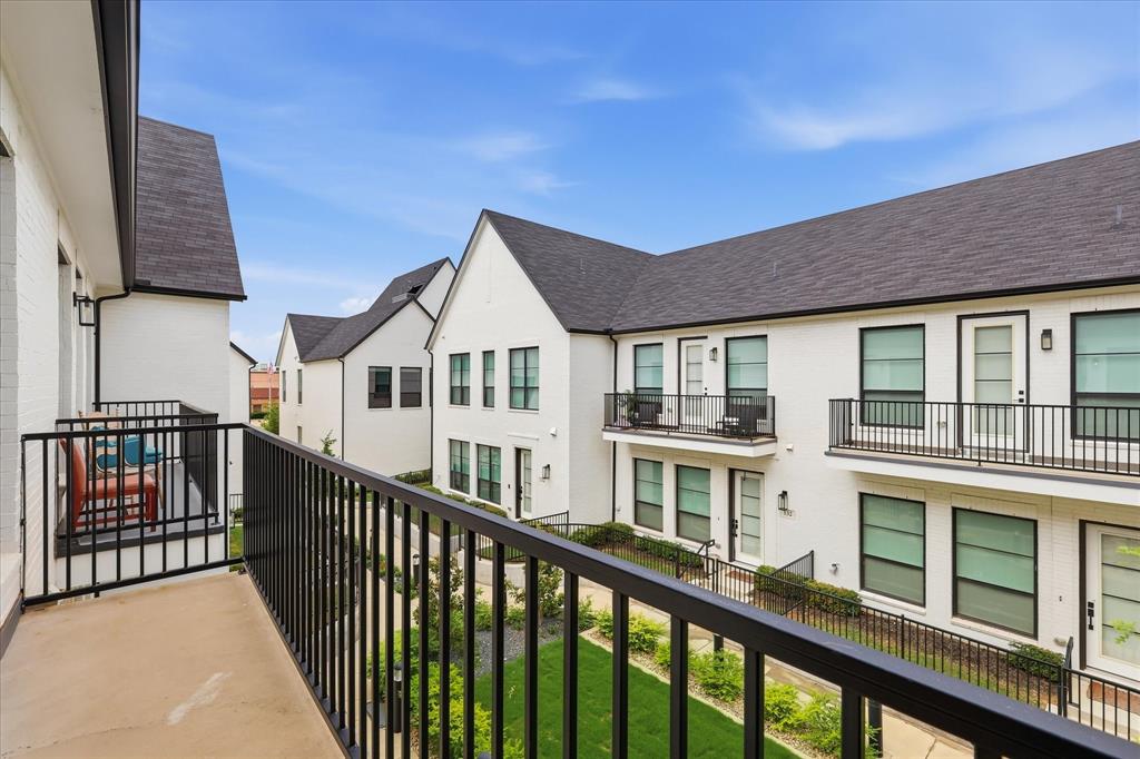 Main 7 Townhm Add - Residential