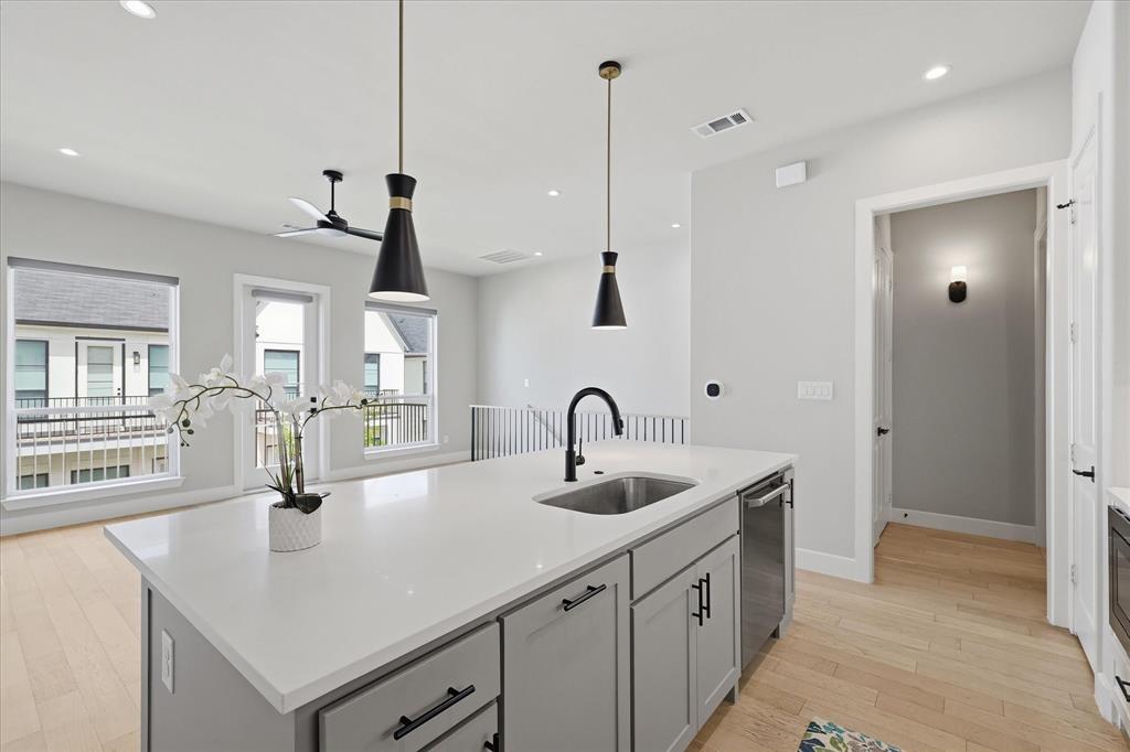 Main 7 Townhm Add - Residential