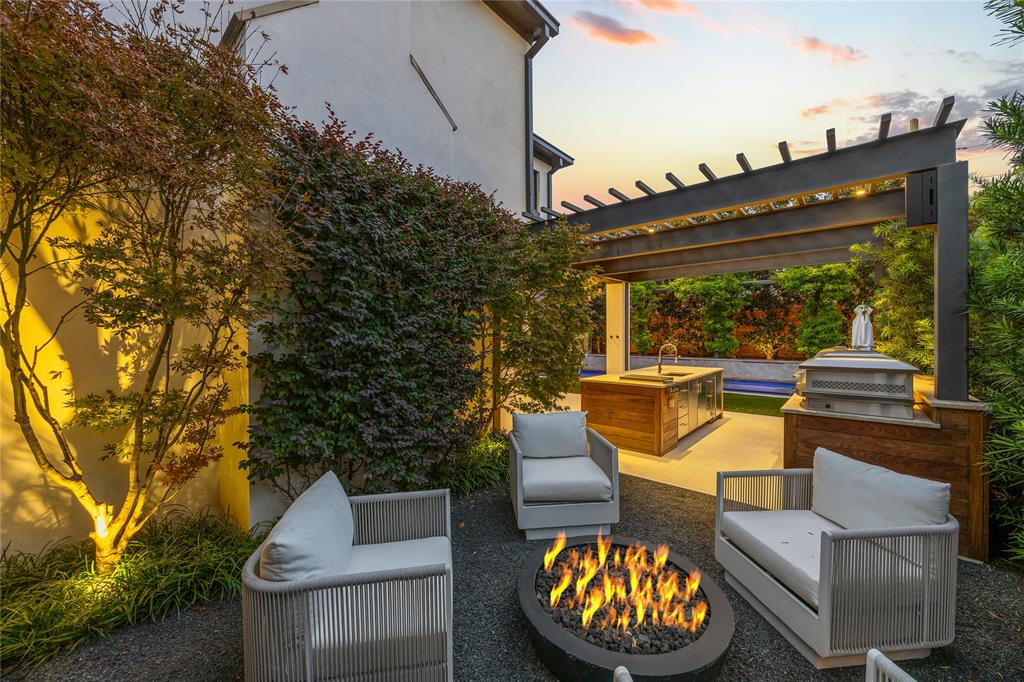 Walnut Crest - Residential