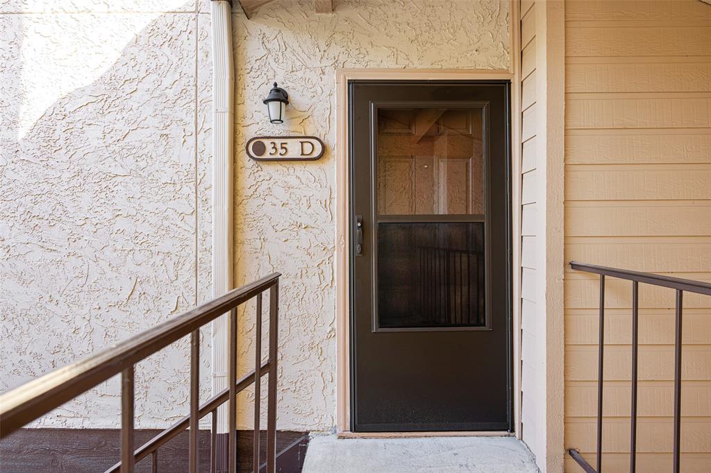Preston Oaks Crossing Condos 01 & 02 - Residential
