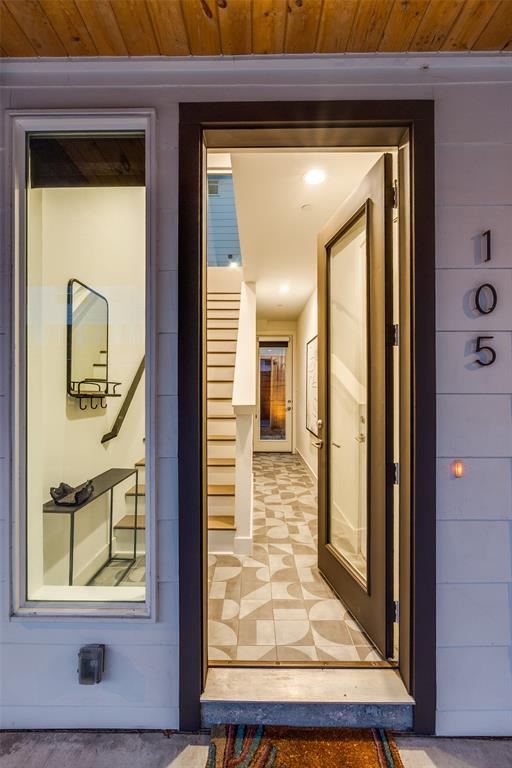 5915 Lindell Condo - Residential
