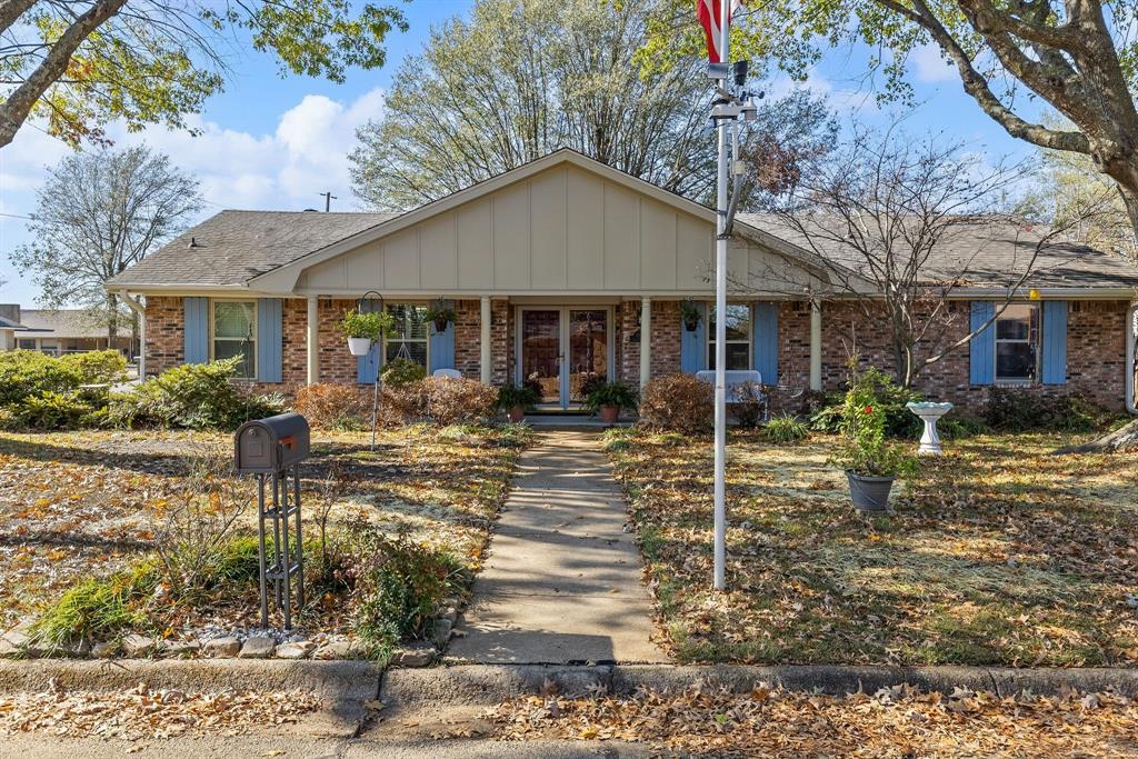 This delightful home sits on a corner lot in a quiet neighborhood.  Large living room has gas log fireplace with blowers on each end to keep the house cozy in the cold weather.  The kitchen features an abundance of cabinets and counter space for the chef in the family with a breakfast bar and dining area.  The formal dining area is open to the living room and could be office area or extra sitting area. The workshop has electricity, natural gas heater, wired for 220 and roll-up door with easy access to the street.  The home is wired with a fuse box and safety switch for a 30 amp Generator. 
Don't let this one get away!