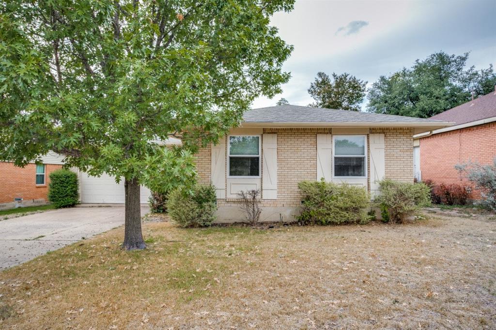 Upgraded 3 bedroom, 2 bath home. Kitchen with stainless steel appliances and island.  Living, dining with French doors open to covered deck. Spacious backyard.  Show and Lease!
