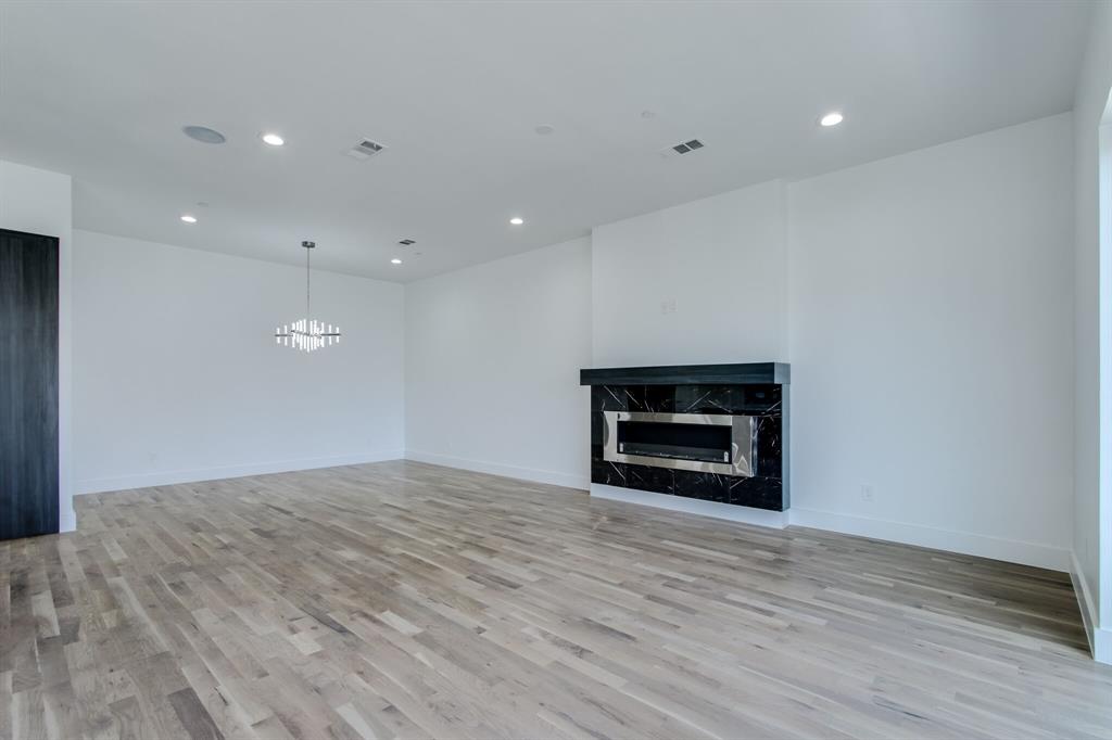 DALLAS LAND & LOAN 3 - Residential Lease