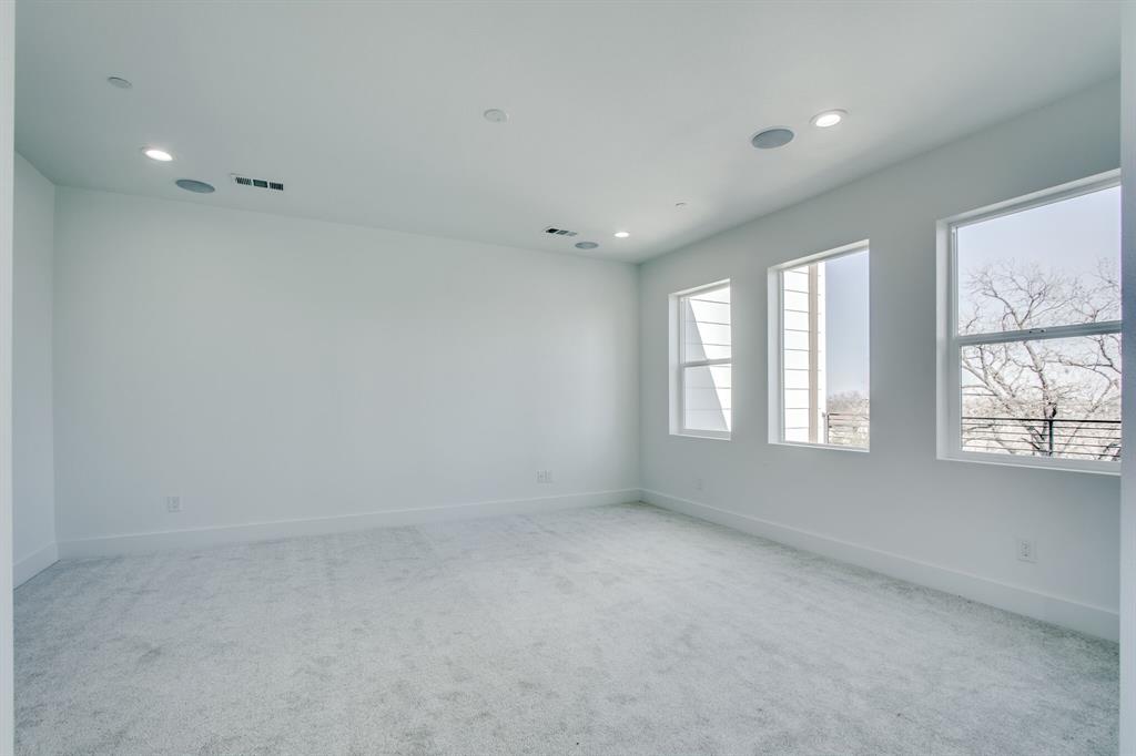 DALLAS LAND & LOAN 3 - Residential Lease