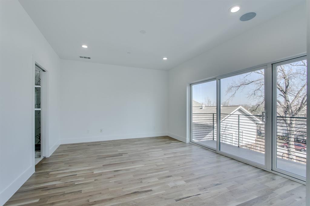 DALLAS LAND & LOAN 3 - Residential Lease