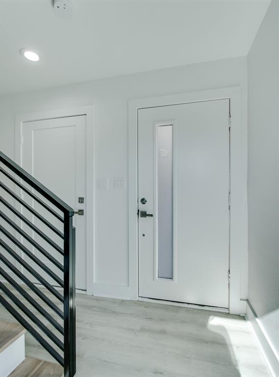 DALLAS LAND & LOAN 3 - Residential Lease