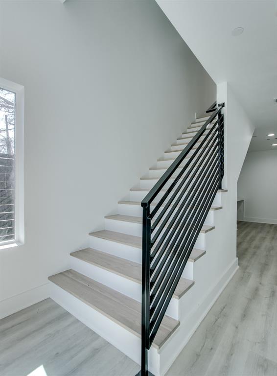 DALLAS LAND & LOAN 3 - Residential Lease