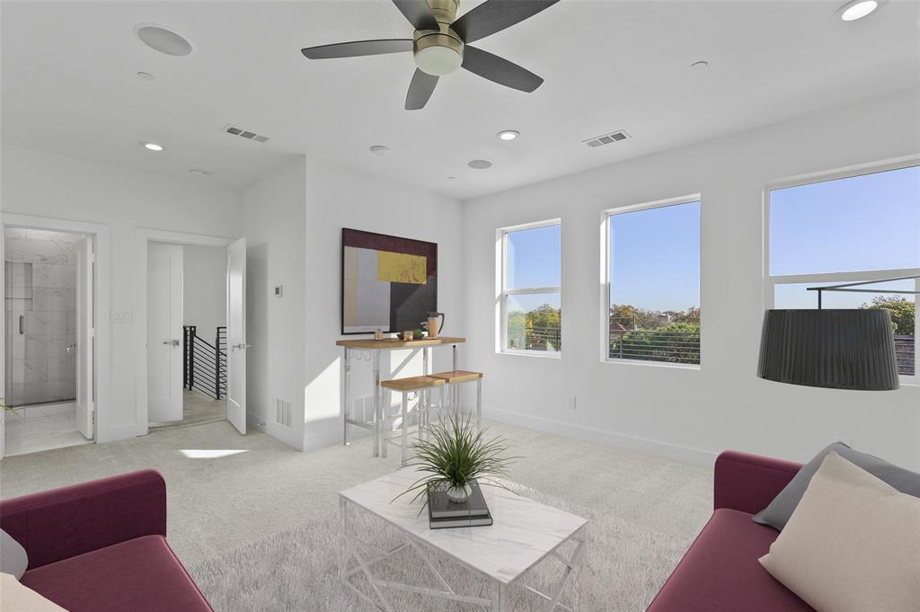 DALLAS LAND & LOAN 3 - Residential Lease