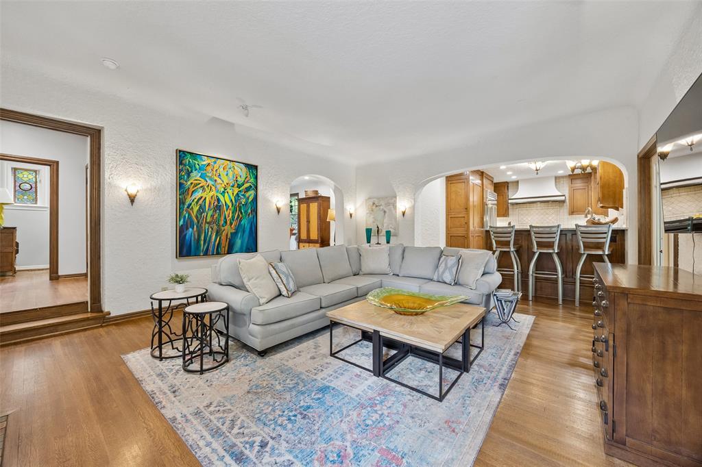 Country Club Estates - Residential