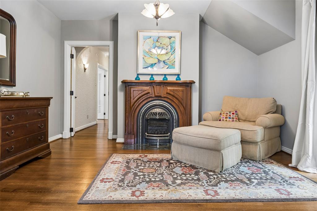 Country Club Estates - Residential