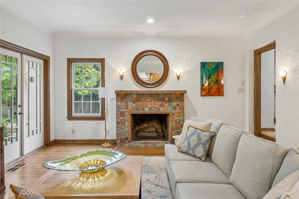 Country Club Estates - Residential
