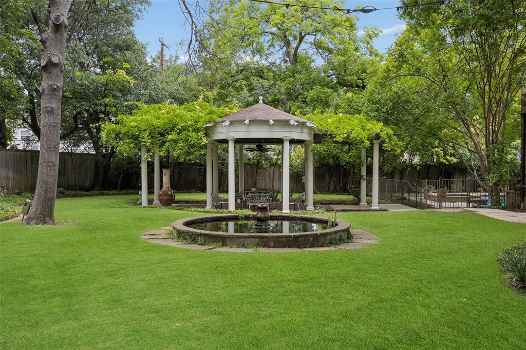 Country Club Estates - Residential